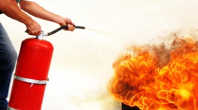 Okullarımızda Görev Yapan Yangınla Mücadele Destek Elemanlarına Yangın Eğitimi Verildi